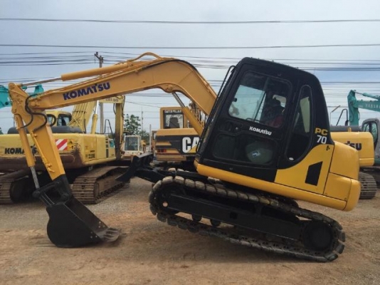 ขายรถแบคโฮ KOMATSU PC60-7 คอลโทรลสั้น มีแอร์พร้อม สภาพสวยพร้อมใช้ นำเข้าจากญี่ปุ่น มีVDOการทำงานครับ
