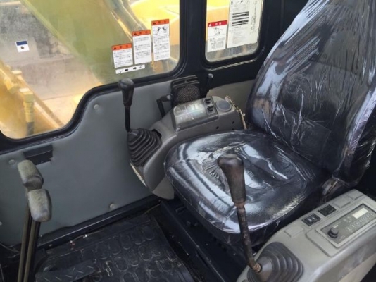 ขายรถแบคโฮ KOMATSU PC60-7 คอลโทรลสั้น มีแอร์พร้อม สภาพสวยพร้อมใช้ นำเข้าจากญี่ปุ่น มีVDOการทำงานครับ