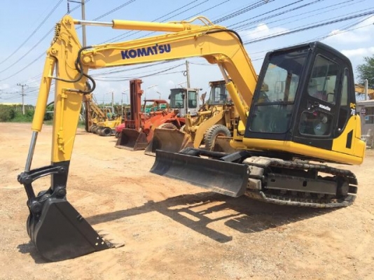 ขายรถแบคโฮ KOMATSU PC60-7 คอลโทรลสั้น มีแอร์พร้อม สภาพสวยพร้อมใช้ นำเข้าจากญี่ปุ่น มีVDOการทำงานครับ