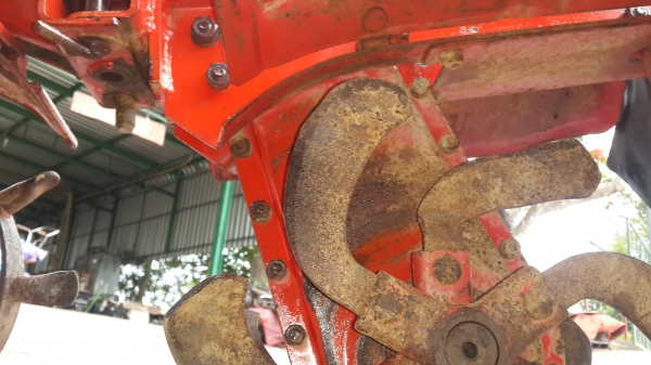 รถพรวนดิน สาดเดิน ปรับสภาพแล้วพร้อมใช้งาน