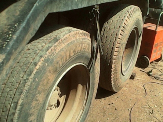 HINO SUMO FM227 - 220 HP EM100 รถพ่วง แม่ดั๊มพ์+ลูกพ่วง 2 คานไม่ดั๊มพ์ แม่กระบะดั๊มพ์เหล็ก 12 ตันคอกเกษตรสภาพดีสวยพร้อมบรรทุกได้เลยครับ เครื่องแน่นดีแรงดีสุดๆครับ ภายในเก๋งคอนโซลสวยครบพร้อม แอร์ พวงมาลัยเพาเวอร์ ระบบเบรคทริ๊ปฟี้ครบ // ลูกพ่วง 2 คานไม่ดั๊ม