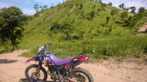 Yamaha TTR 250 ถังพลาสติก  ( สรรพสามมิตร )