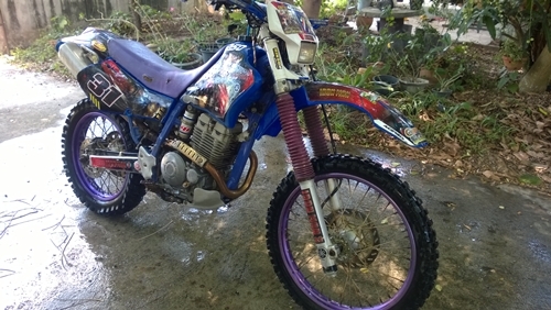 Yamaha TTR 250 ถังพลาสติก  ( สรรพสามมิตร )