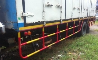 ISUZU ROCKY FTR 145 HP 6BB1 รถบรรทุกหกล้อตู้แห้ง 10 บาน ตู้แห้งความยาว 7.20 เมตรสภาพดีพร้อมบรรทุกได้เลยครับ ความกว้าง 2.5 เมตร ความสูงของตู้แห้ง 2.5 เมตร เครื่องยนต์แน่นดีแรงดีไม่มีเยิ้ม ภายในเก๋งคอนโซลสวยครบพร้อม พวงมาลัยเพาเวอร์ เบรคลม ช่วงล่างใหญ่แน่นด