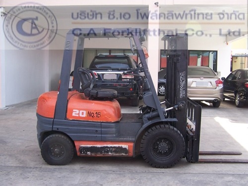 ขายรถ โฟล์คลิฟท์ TOYOTA รุ่น 6-FD20