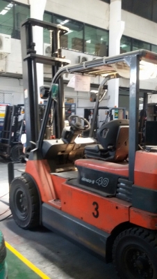รถฟอร์คลิฟท์ (แบตเตอรี่) นั่งขับ 4ตัน TOYOTA 7FB40 เสา 5เมตร มีFull-Free