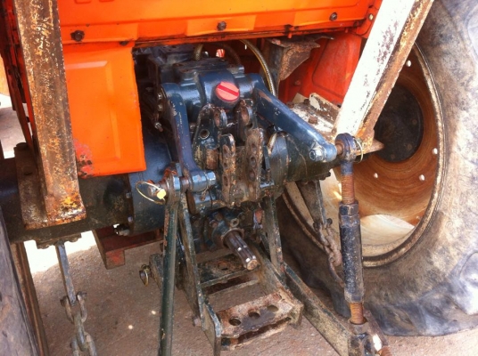 ขายรถไถ Kubota L1- 345 (4WD) พร้อมมีดดันหน้า รถพร้อมใช้งานครับ ขายรถไถ Kubota L1- 345 (4WD) พร้อมมีดดันหน้า รถพร้อมใช้งานครับ