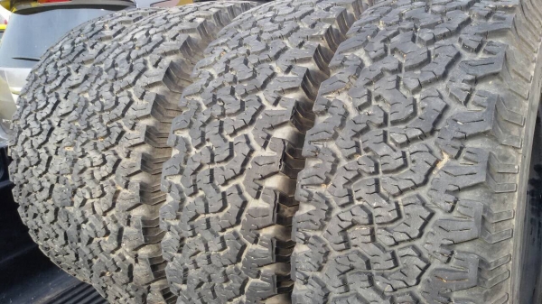 ขายยาง bf all 265/70/16 ปี 11