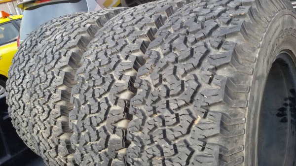 ขายยาง bf all 265/70/16 ปี 11