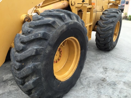 รถตักล้อยางเอวอ่อน KOMATSU 515 นำเข้า มือสองญี่ปุ่น