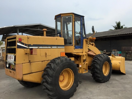 รถตักล้อยางเอวอ่อน KOMATSU 515 นำเข้า มือสองญี่ปุ่น