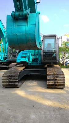 ขายด่วน KOBELCO SK200  มาร์คไฟว์  ซุปเปอร์  เก่า ญี่ปุน  สภาพสวยมากๆๆ   พร้อมใช้งาน  โทร ดวงนภา  098-7214459