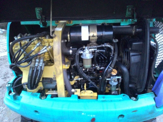 ขายด่วน Komatsu PC 30-7 เก่า ญี่ปุ่น  แทรคยาง   มีเก๋งพร้อม    ยังไม่เคยใช้งานในไทย   โทร 081-3848169  คมศักดิ์  เผ่าพงศ์ษา