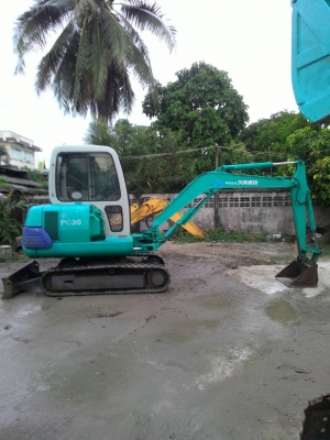 ขายด่วน Komatsu PC 30-7 เก่า ญี่ปุ่น  แทรคยาง   มีเก๋งพร้อม    ยังไม่เคยใช้งานในไทย   โทร 081-3848169  คมศักดิ์  เผ่าพงศ์ษา