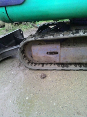 ขายด่วน Komatsu PC 30-7 เก่า ญี่ปุ่น  แทรคยาง   มีเก๋งพร้อม    ยังไม่เคยใช้งานในไทย   โทร 081-3848169  คมศักดิ์  เผ่าพงศ์ษา