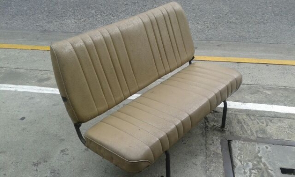 ขายเบาะหลัง เดิมๆสวยๆ ของรถตู้เล็กไดฮัทสุ ใส่ได้ทุกรุ่น   3000 บาท