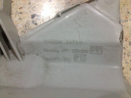 ไฟหน้า NISSAN B14 ของเก่าญี่ปุ่นเเท้สภาพดีไม่มีเเตกหักพร้อมใช้