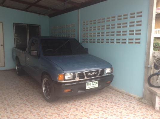 ขายอีซุมังกรหัวเดียว