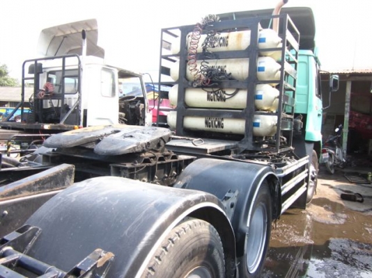 ขายรถหัวลาก NISSAN UD CW454  320 แรงม้า แก๊ซหัวฉีด 8 ถัง