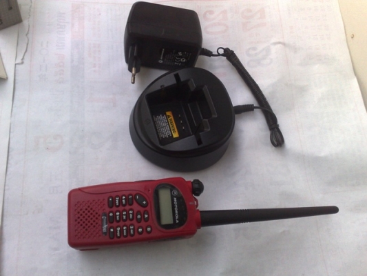 ขาย MOTOROLA  COMMANDER 245 สถาพพร้อมใชงาน สิ่งที่จะได้ 1.ตัวเครื่อง 2.แบตเตอรี่ 3.เสายาง 4.แท่นชาร์ทของแท้ ถ้าไม่ต่อแถมเซฟเวอร์ ขายในราคา 2000 บาท โอน ไทยพาณิชย์ 0524083475 นิธิโรจน์ วงษ์ขันธ์เดช