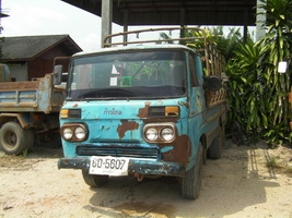 ขายรถ 4 ล้อใหญ่ ราคาถูก