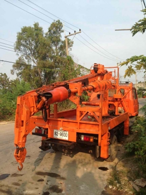 ขายรถสว่านปักเสาไฟฟ้า