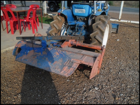 รถไถ E15 สภาพดี สวยๆ