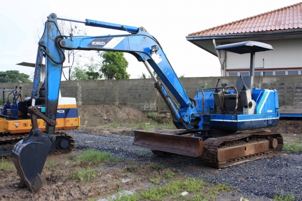 ขายรถแม็กโค KOBELCO SK042 (เทียบเท่าPC40) สภาพเดิมๆ เก่านอก ถูกสุดๆ 086-775-7900