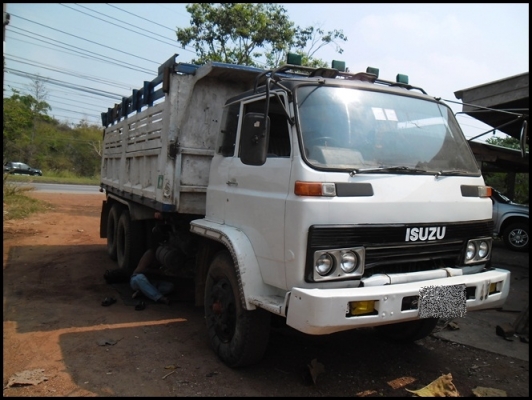 สิบล้อ JCM 2เพลาดั้ม สภาพดี สวยมาก