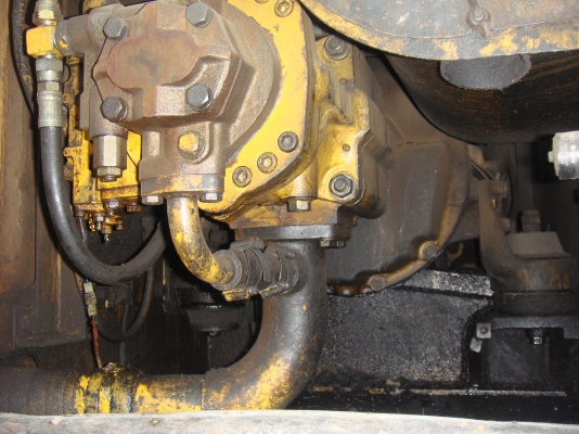 ขายด่วน KOMATSU  200-5  คอลโทรลยาว เก่านอก   เจ้าของเป็นผู้ขายเอง