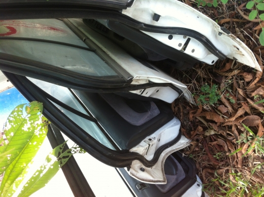 ขอขายประตูhonda accord 94 8000บาท