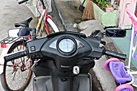 HONDA CLICK110 คาบูสภาพรถและเครื่องสวยมาก เจ้าของขายเอง HONDA CLICK110 คาบูสภาพรถและเครื่องสวยมาก เจ้าของขายเอง