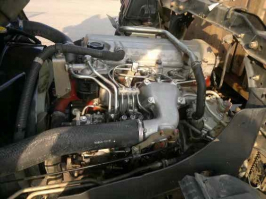 รถฮีโน่ 6 ล้อ รั่ว  150 แรงม้า ปี 50  สนใจติดต่อ 081 - 6079515