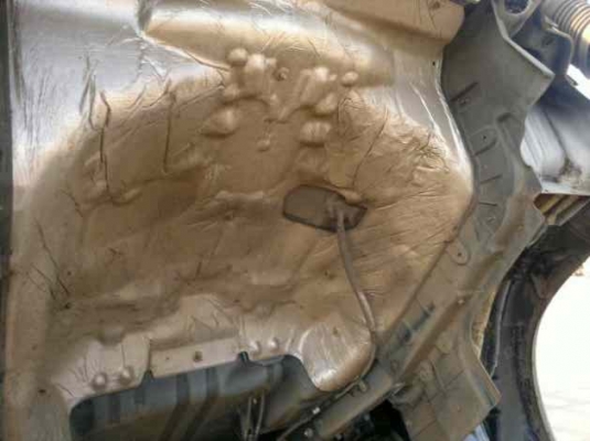 รถฮีโน่ 6 ล้อ รั่ว  150 แรงม้า ปี 50  สนใจติดต่อ 081 - 6079515