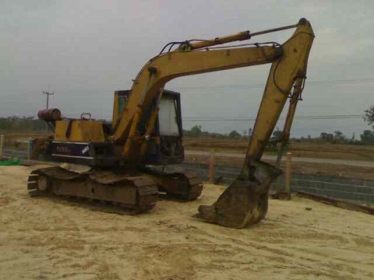 ขายรถแบคโฮKOMATSU pc100-3เครื่องเดิมปั้มเดิมแรงเอวแน่นช่วงล่างดีรถสภาพสวยพร้อมใช้