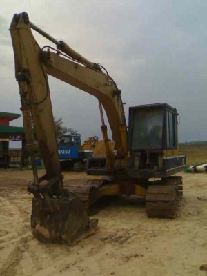 ขายรถแบคโฮKOMATSU pc100-3เครื่องเดิมปั้มเดิมแรงเอวแน่นช่วงล่างดีรถสภาพสวยพร้อมใช้