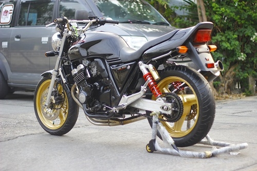 ขาย super 4 สีดำ+ล้อทอง ท่อสแตนเลสเสียงเพราะๆ  อินวอย+สพม