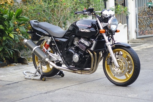 ขาย super 4 สีดำ+ล้อทอง ท่อสแตนเลสเสียงเพราะๆ  อินวอย+สพม