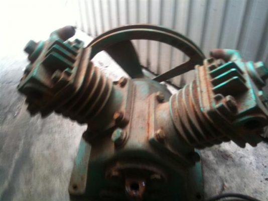 หัวปั๊มลม 1 HP ของใหม่ จมน้ำ หัวปั๊มลม 1 HP ของใหม่ จมน้ำ