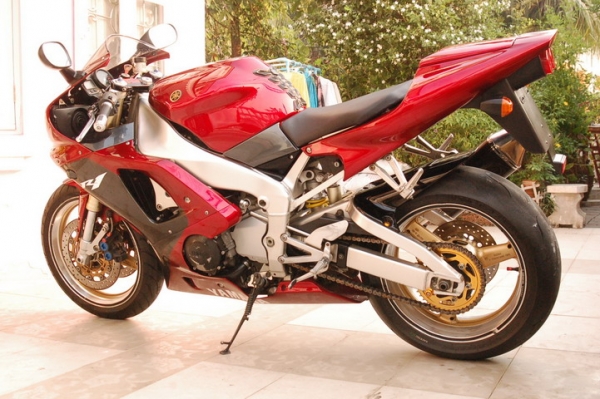 YAMAHA R1 THAILAND 1000cc พร้อมสรรพสามิตและของแต่ง สวยๆๆ