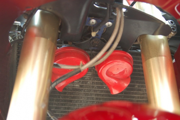 YAMAHA R1 THAILAND 1000cc พร้อมสรรพสามิตและของแต่ง สวยๆๆ