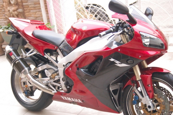 YAMAHA R1 THAILAND 1000cc พร้อมสรรพสามิตและของแต่ง สวยๆๆ