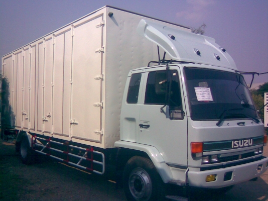 6 ล้อใหญ่ นางฟ้า ISUZU ROCKY FTR 195.แรงม้า *ตู้ 10บาน * *ยาว 7.20ม.* รถสวยจริง *รถห้างแท้ 100\%*