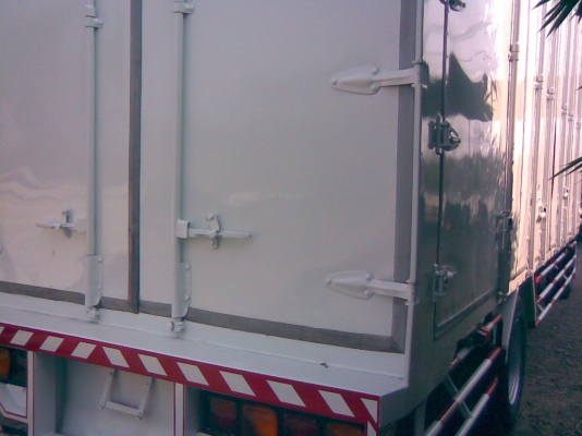 6 ล้อใหญ่ นางฟ้า ISUZU ROCKY FTR 195.แรงม้า *ตู้ 10บาน * *ยาว 7.20ม.* รถสวยจริง *รถห้างแท้ 100\%*