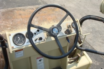 ขายรถบดสั่นสะเทือนใส่เปลือกหนาม INGERSOLL-RAND (รุ่น SD-100D) สภาพเยี่ยมพร้อมใช้งาน