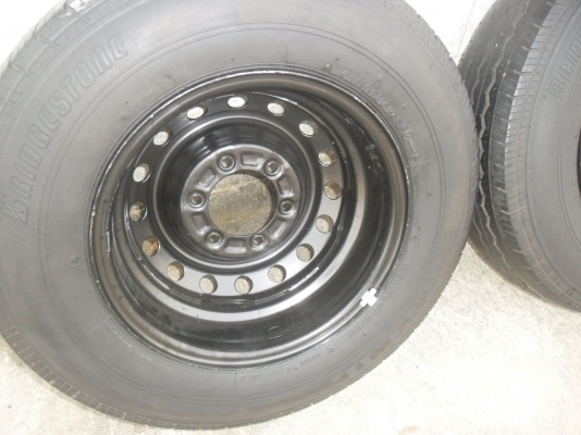 ล้อกะทะ 15นิ้ว 6รู +ยางบริสโตน195R15