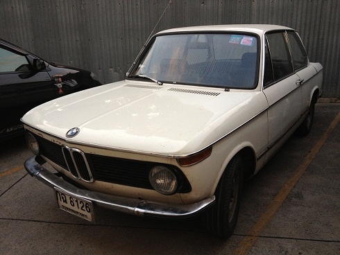 ขาย bmw 1602 ไฟท้ายกลมครับ