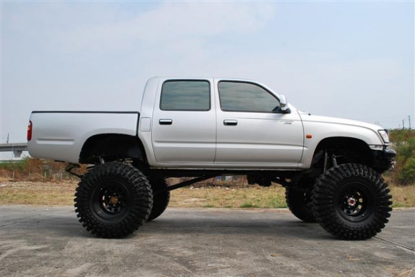 ขาย toyota ไทเกอร์ d4d 2.5 4wd แท้ ปี03 วางคานVX