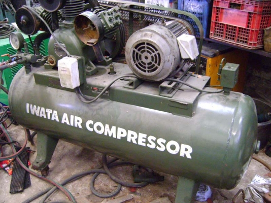 ปั๊มลม IWATA ขนาด 5 แรง