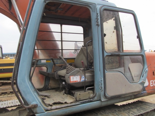 รถแบคโฮเก่านอก hitachi120-2 สนใจโทร 082-7211671 อี๊ดสองห้อง